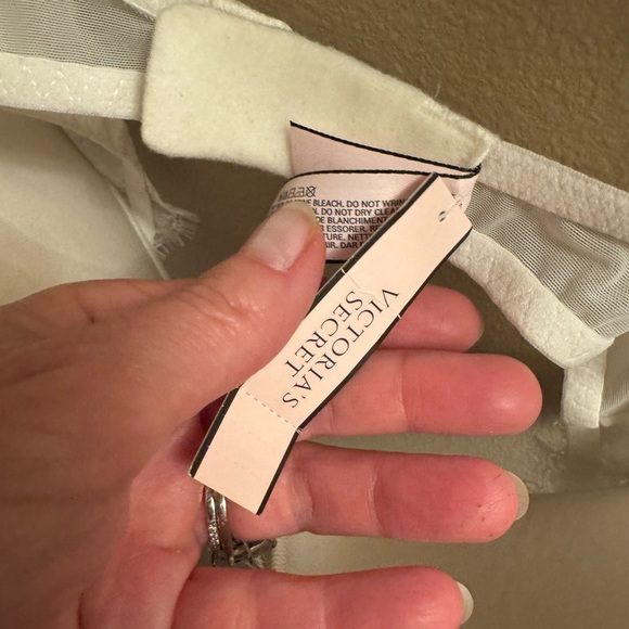 NEW! DREAM ANGELS VICTORIA'S SECRET Push Up Bra 32C Floral Lace White Bride NWT - Picture 16 of 17